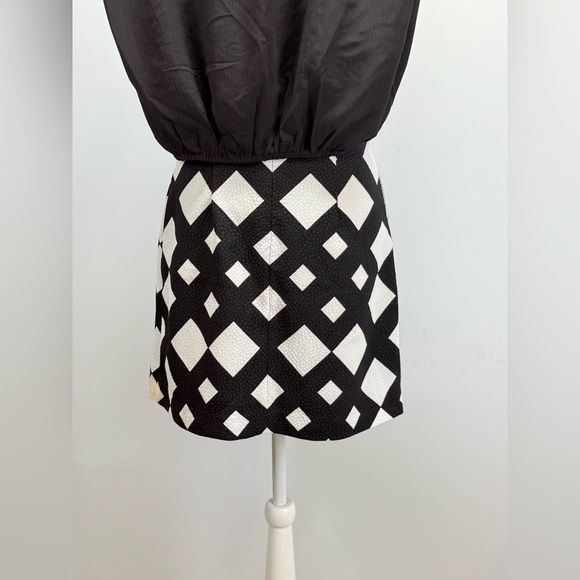PETER PILOTTO for TARGET Black and White Asymmetrical Mini skirt size 6 - Picture 9 of 13